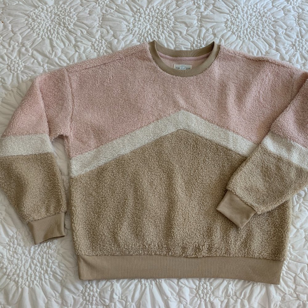 Jun & Ivy Sweater